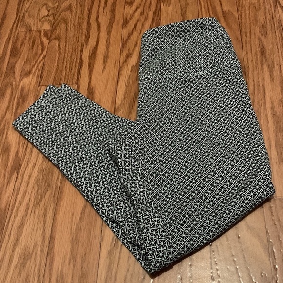 Lulu B Capri - Picture 4 of 9